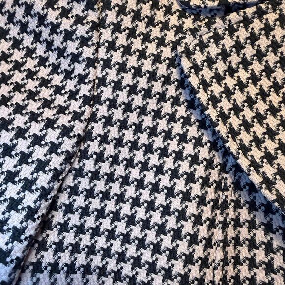 Tahari Pink & Black Houndstooth Long Blazer 4P: fully lined - Picture 3 of 15